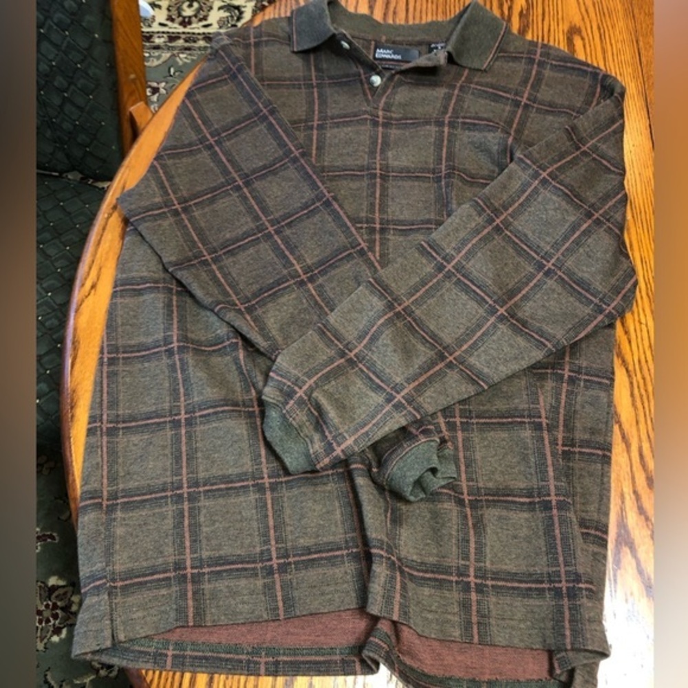 MARC EDWARDS SIZE MEDIUM BROWN PLAID STAIN RESISTANT LONG SLEEVE SWEATER